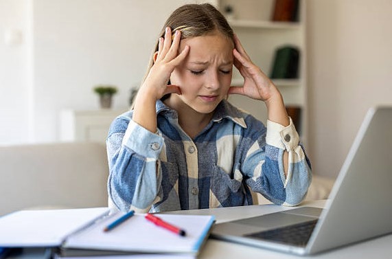 Menurut Ilmu Psikologi, Ini 5 Tanda Orang Tidak Kompeten dari Ucapannya