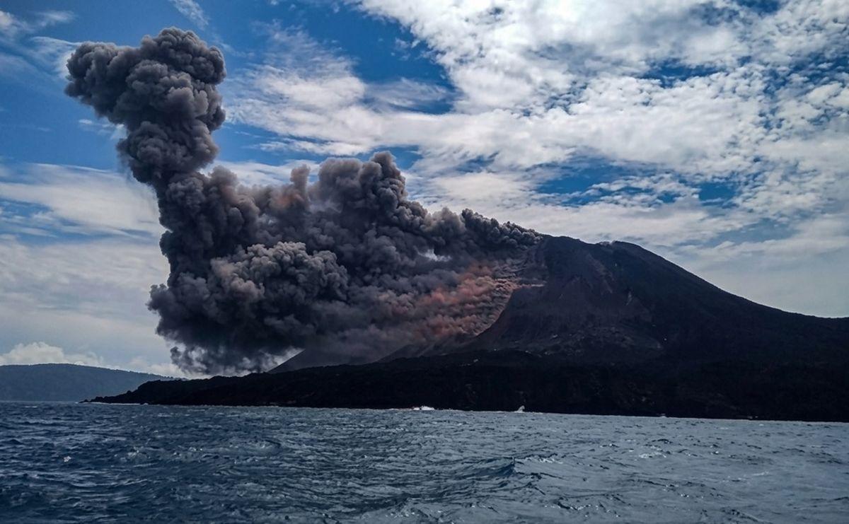 Gunung Anak Krakatau Erupsi 9 Oktober 2026, Status Naik Siaga dan Radius Bahaya Jadi 5 Km